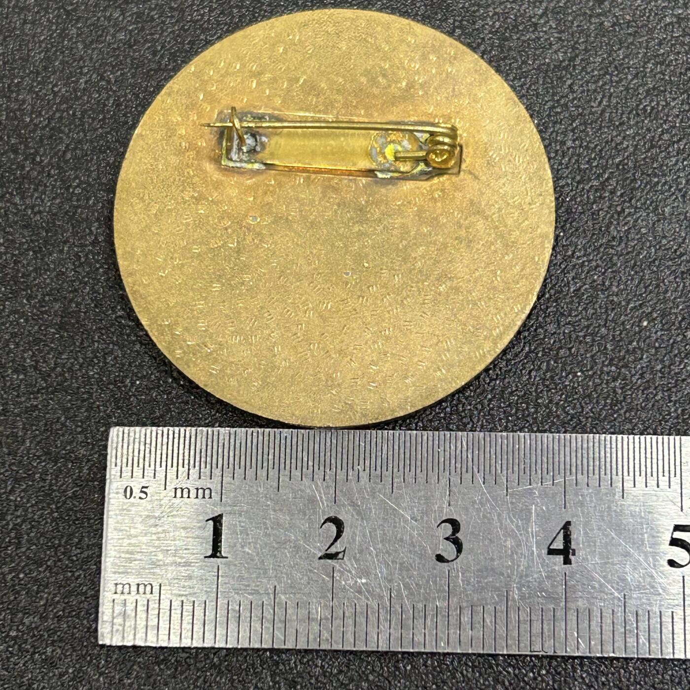 西秦中古拍卖第八十四期  东德 民主德国莱比锡83年第七届体育节—第九届斯巴达克运动会 铜制 黄色