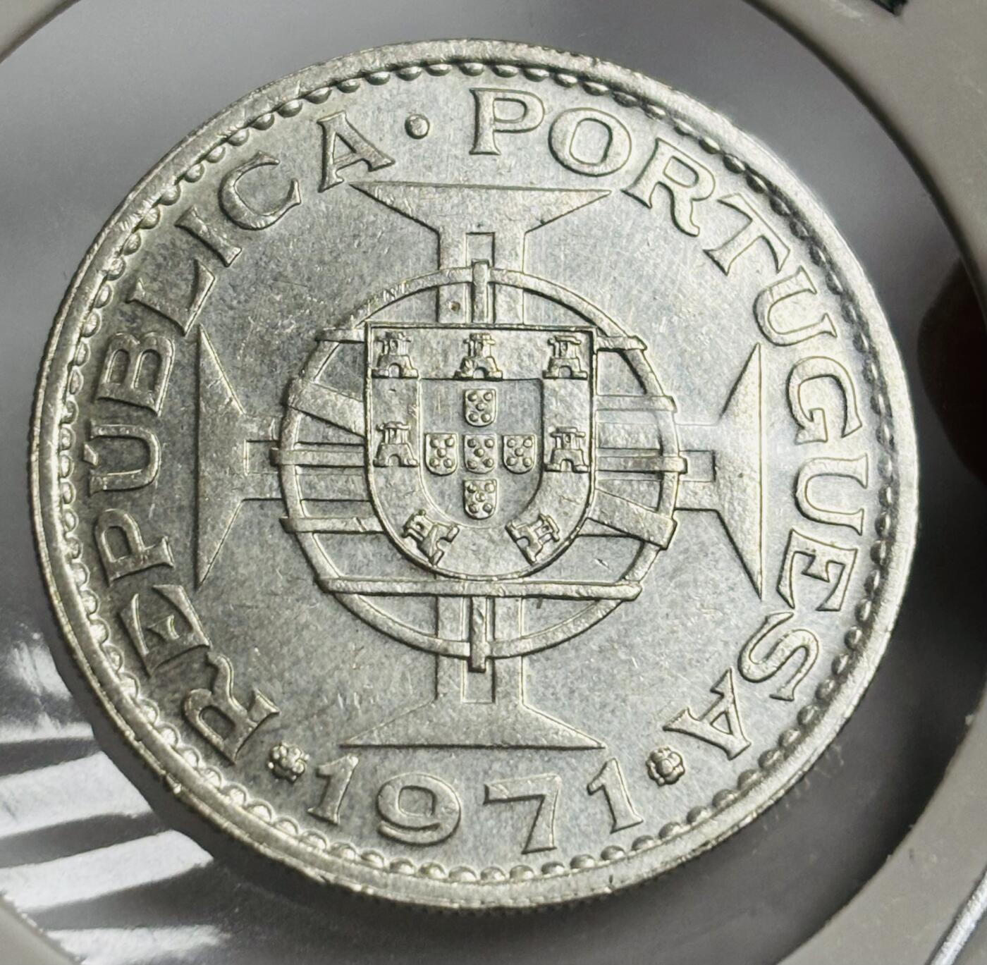 文馨钱币收藏第 300 场，银币，散币，小量德占比利时时期货币，长期接代拍业务 MS1971 年葡属澳门五元大银币 第二版独年份 10 克 650 银