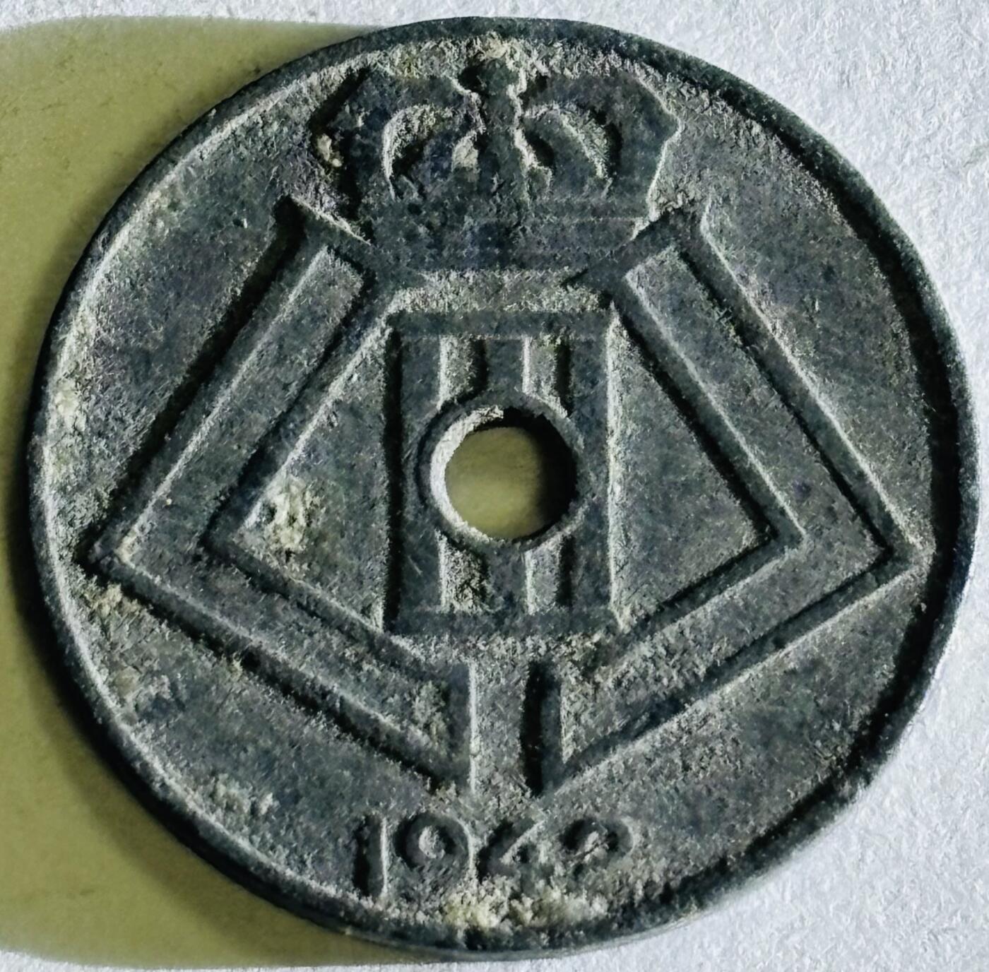 文馨钱币收藏第 300 场，银币，散币，小量德占比利时时期货币，长期接代拍业务 少见好品 1942 年二战时期德占领比利时利奥波德三世时期5 分锌币，第六版本关门年份只发行两年