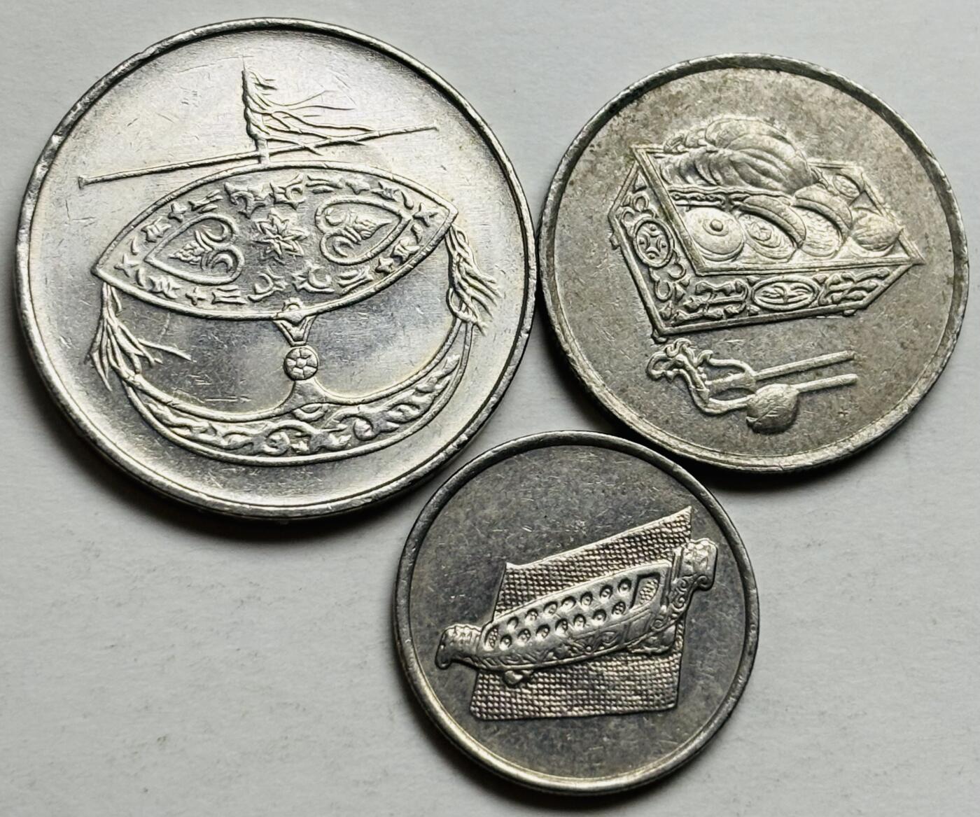 文馨钱币收藏第 300 场，银币，散币，小量德占比利时时期货币，长期接代拍业务 好品马来西亚民俗版 10-50 仙 3 枚套