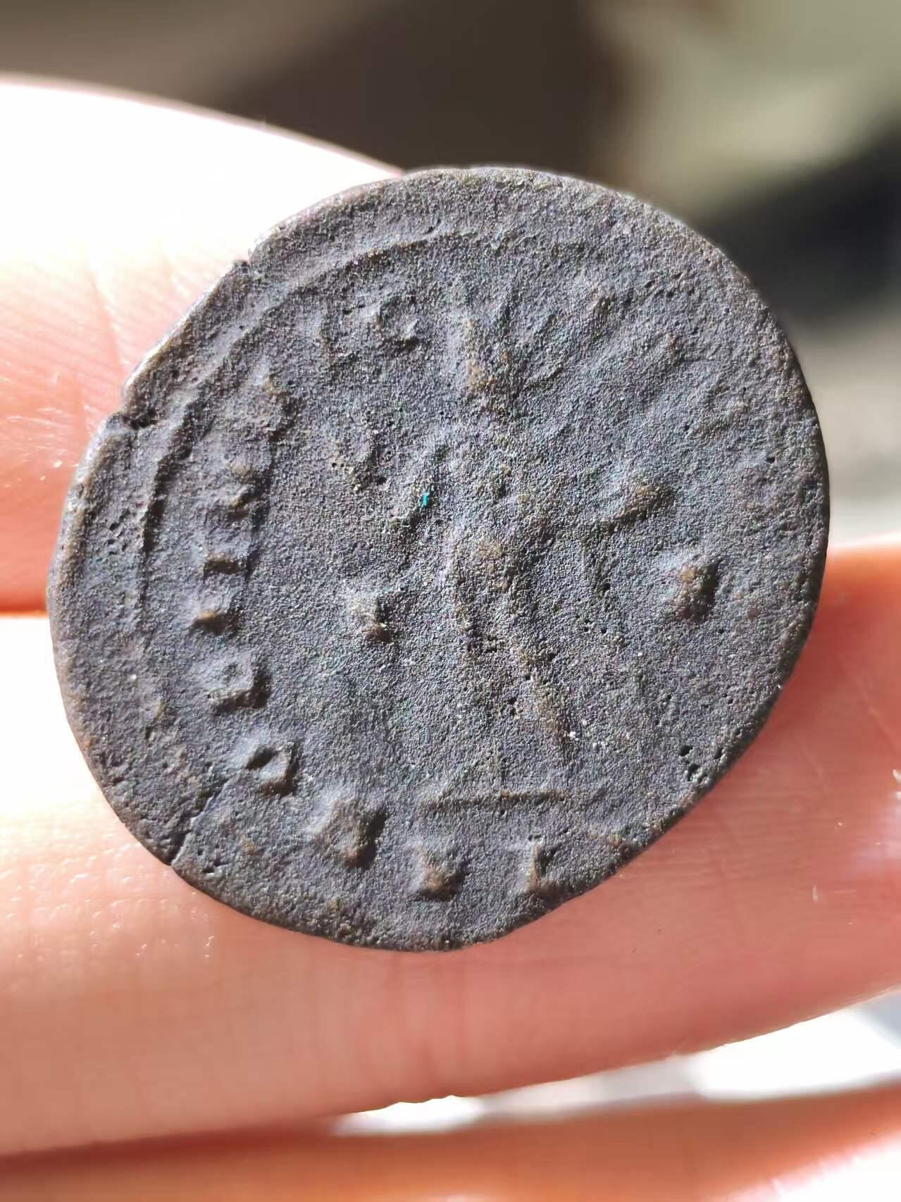 星盘世界钱币拍卖低佣金福利场(不直播) 罗马帝国 君士坦丁大帝 伦敦（Londinium）造币厂 富力铜币 背面图案为太阳神sol。伦敦场较为少见，在国外很受欢迎，价格相对较高，值得收藏