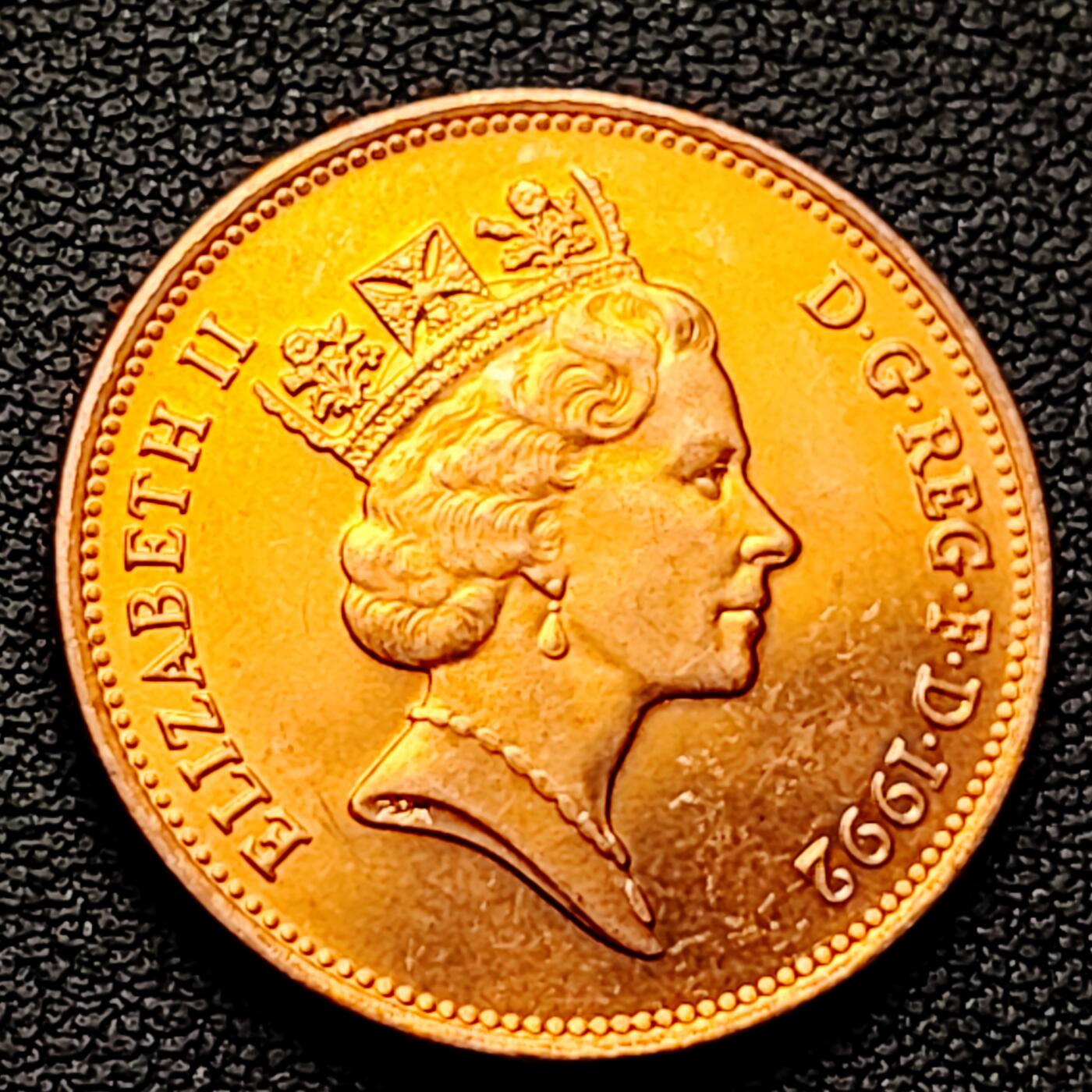 泉币菌-第226场-拍品多 请提前出价 原铜光极美品 1992年 英国2便士铜币 威尔士皇冠 25.9mm