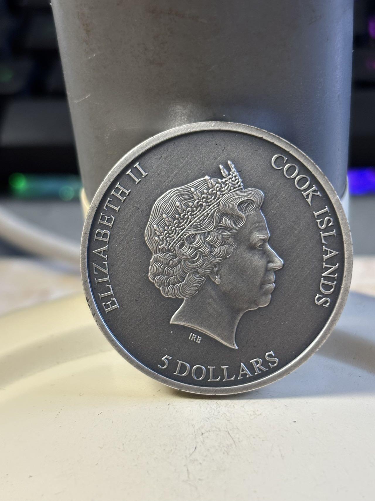 第197期拍卖 库克2022年5元高浮雕仿古银币 秘密的心 1盎司999银 发行量:2022 盒证全