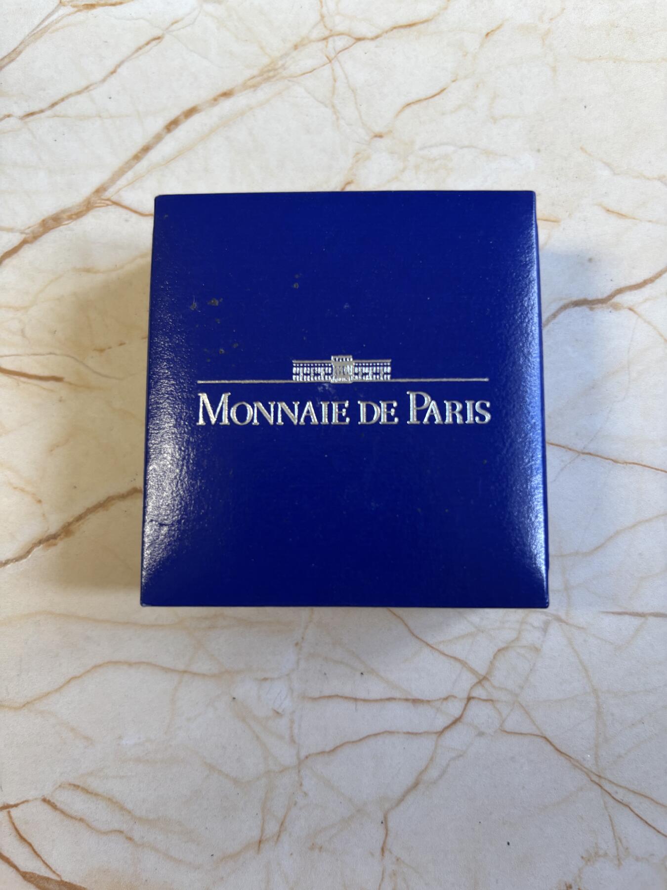 第197期拍卖 法国2001年6.55957法郎精制银币 欧元最后的转换率 22.2克900银 发行量：2万 盒证全