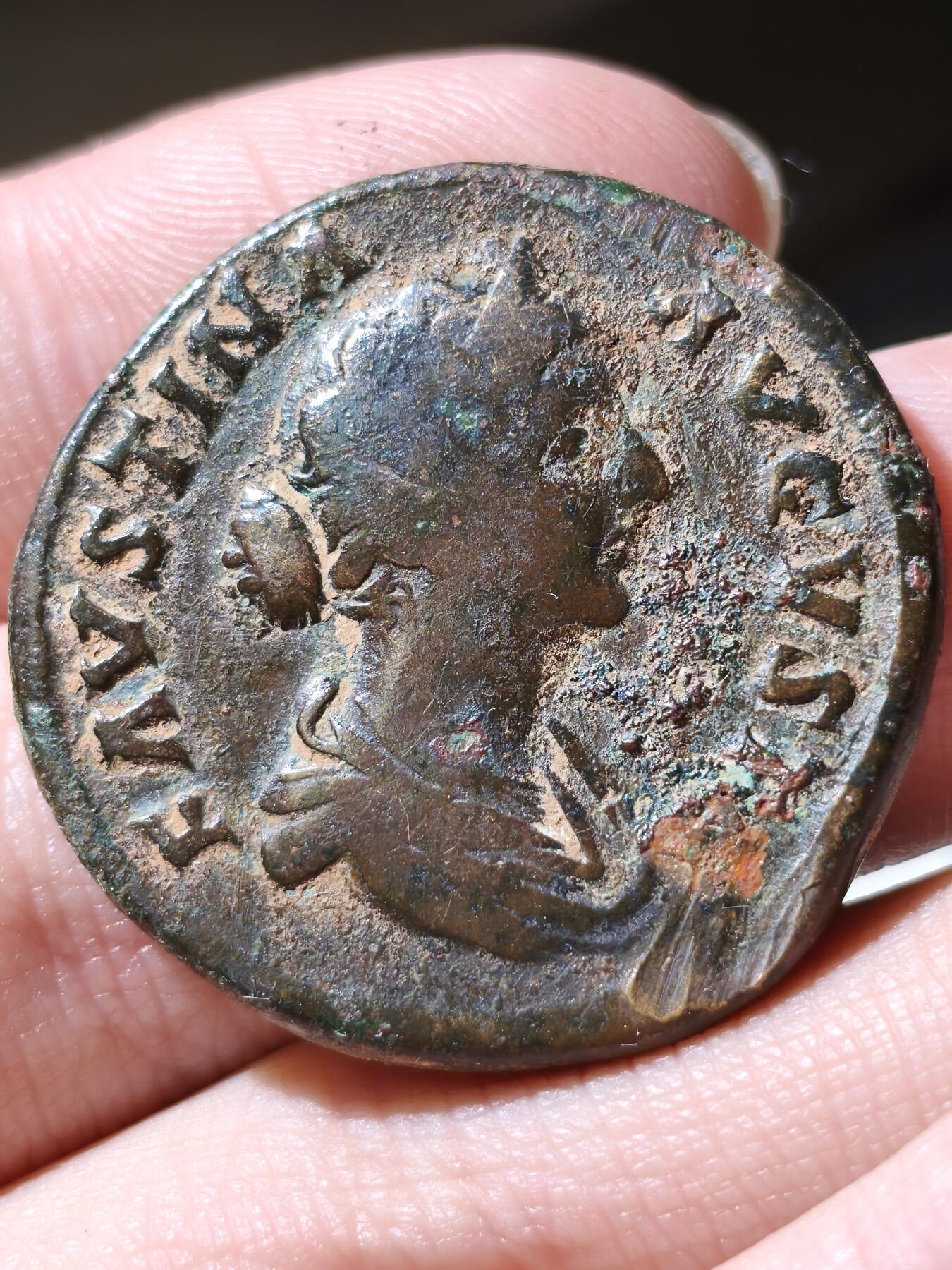 星盘世界钱币拍卖低佣金福利场(不直播) 精品！少见在世版 23.26g罗马帝国 公元164-175年 小福斯蒂娜（马可·奥勒留之妻） 塞斯特提大铜币。