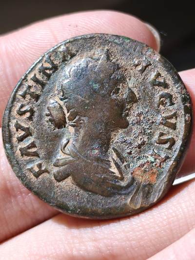 星盘世界钱币拍卖低佣金福利场(不直播) - 精品！少见在世版 23.26g罗马帝国 公元164-175年 小福斯蒂娜（马可·奥勒留之妻） 塞斯特提大铜币。