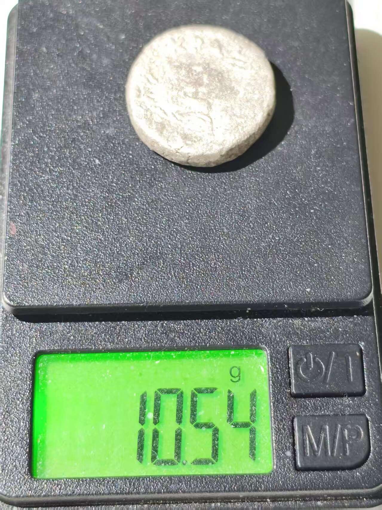 星盘世界钱币拍卖低佣金福利场(不直播) 尼禄四德拉克马银铜合金币。公元66/7年铸造于埃及行省的亚历山大城。背面是头戴象头冠的亚历山大城市神像，背面L I Γ是尼禄13年