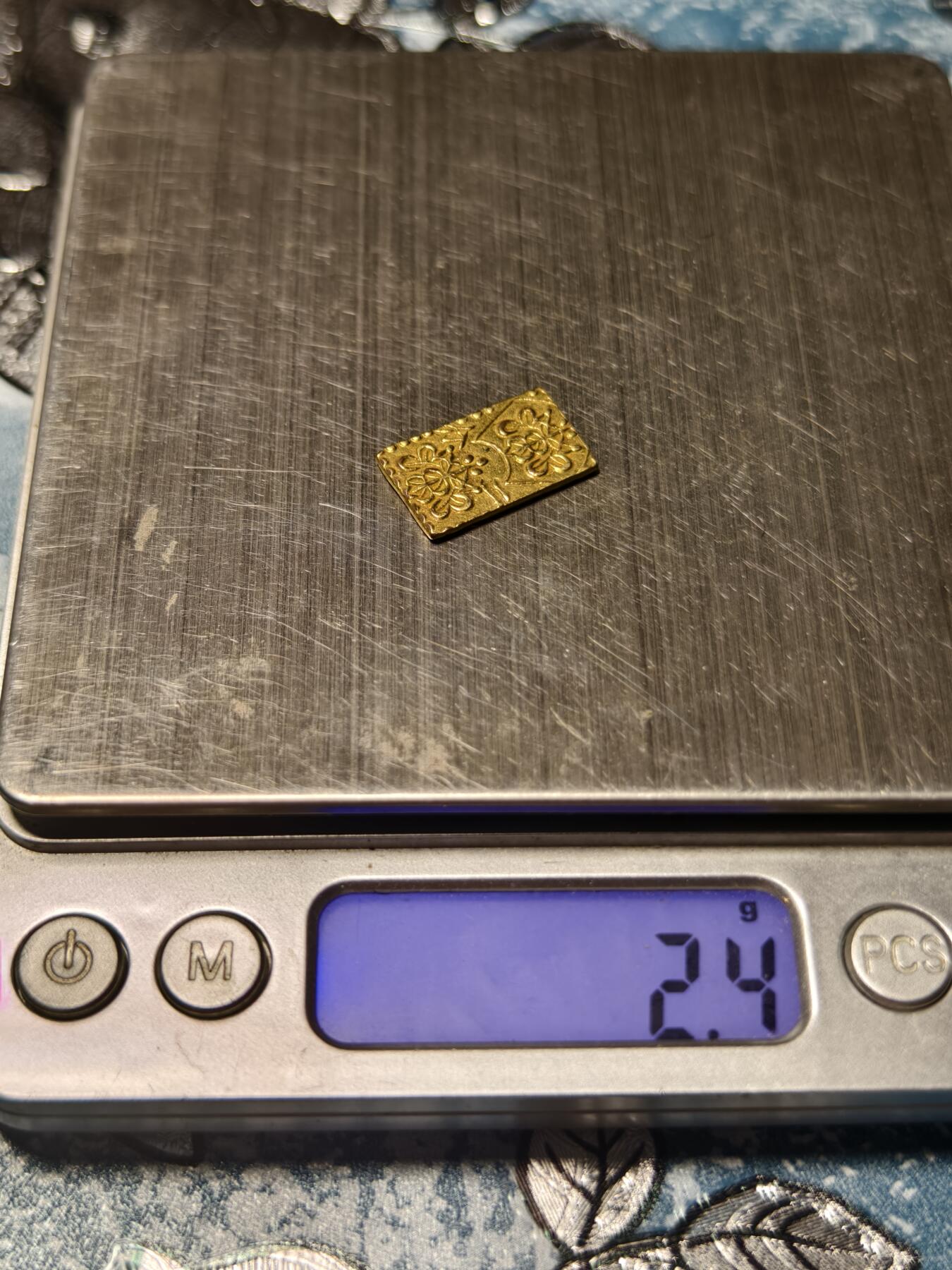 抚柳草堂-第二十五期章牌钱币  奖章勋章 满百包邮 放漏专场 19世纪日本明治二分金 明治二分判金 重2.4g江户幕府末期到明治维新过渡时期的货币 金水足品相好