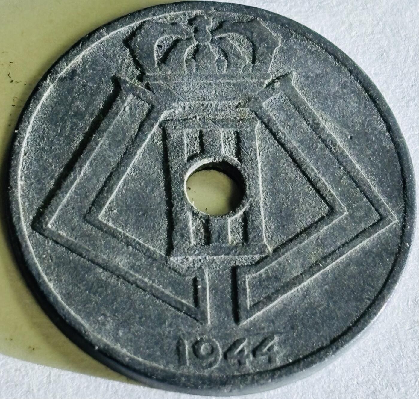 文馨钱币收藏第 300 场，银币，散币，小量德占比利时时期货币，长期接代拍业务 少见好品 1944 年二战时期德占领比利时利奥波德三世时期25 分锌币，第六版本