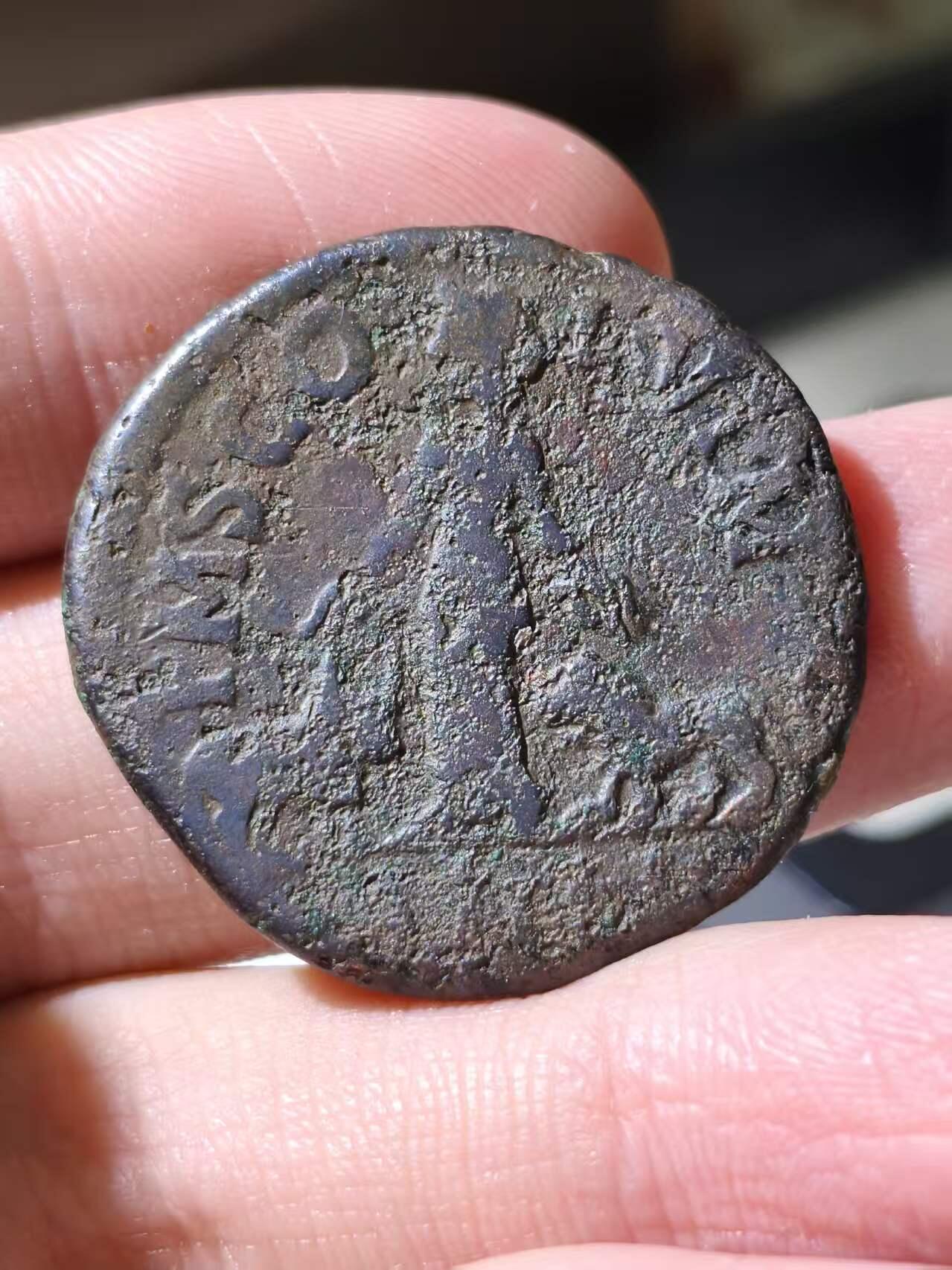 星盘世界钱币拍卖低佣金福利场(不直播)   戈尔迪安三世行省塞斯特提铜币17.72g。铸造于莫埃西亚（moesia）行省的维米纳基乌姆（Viminacium），在今塞尔维亚境内，公元240/1年。背面为莫埃西亚女神与一牛一狮，脚线下有AN II，即纪元2年。