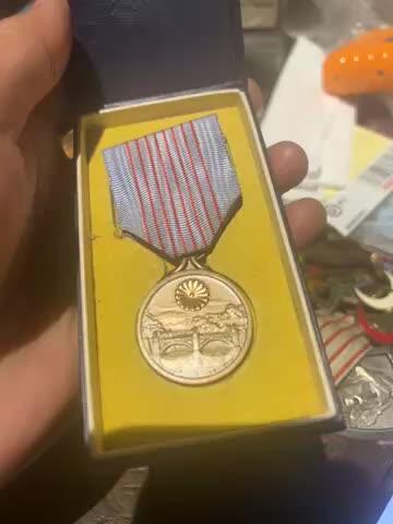 纪元两千六百年纪念章