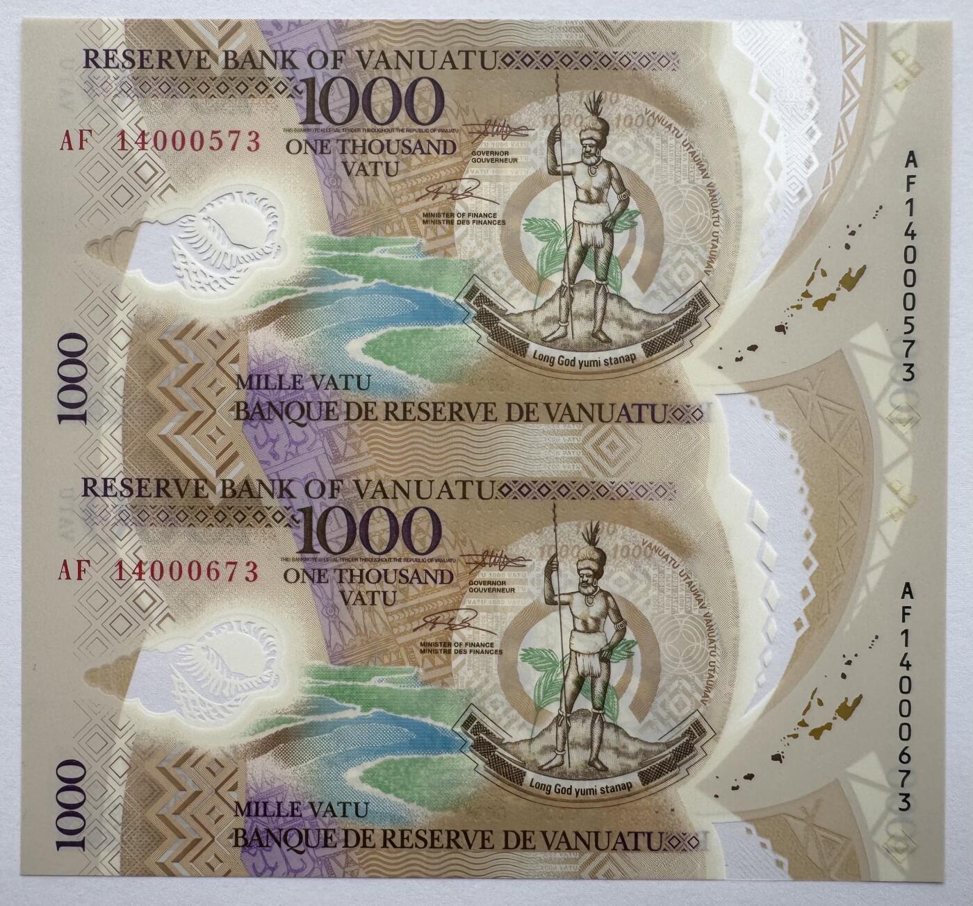2026第7场（总第234期）：精品外钞、塑料钞、测试钞综合场   稀少/二连体 瓦努阿图1000瓦图两联体塑料钞UNC （发行量仅100枚）