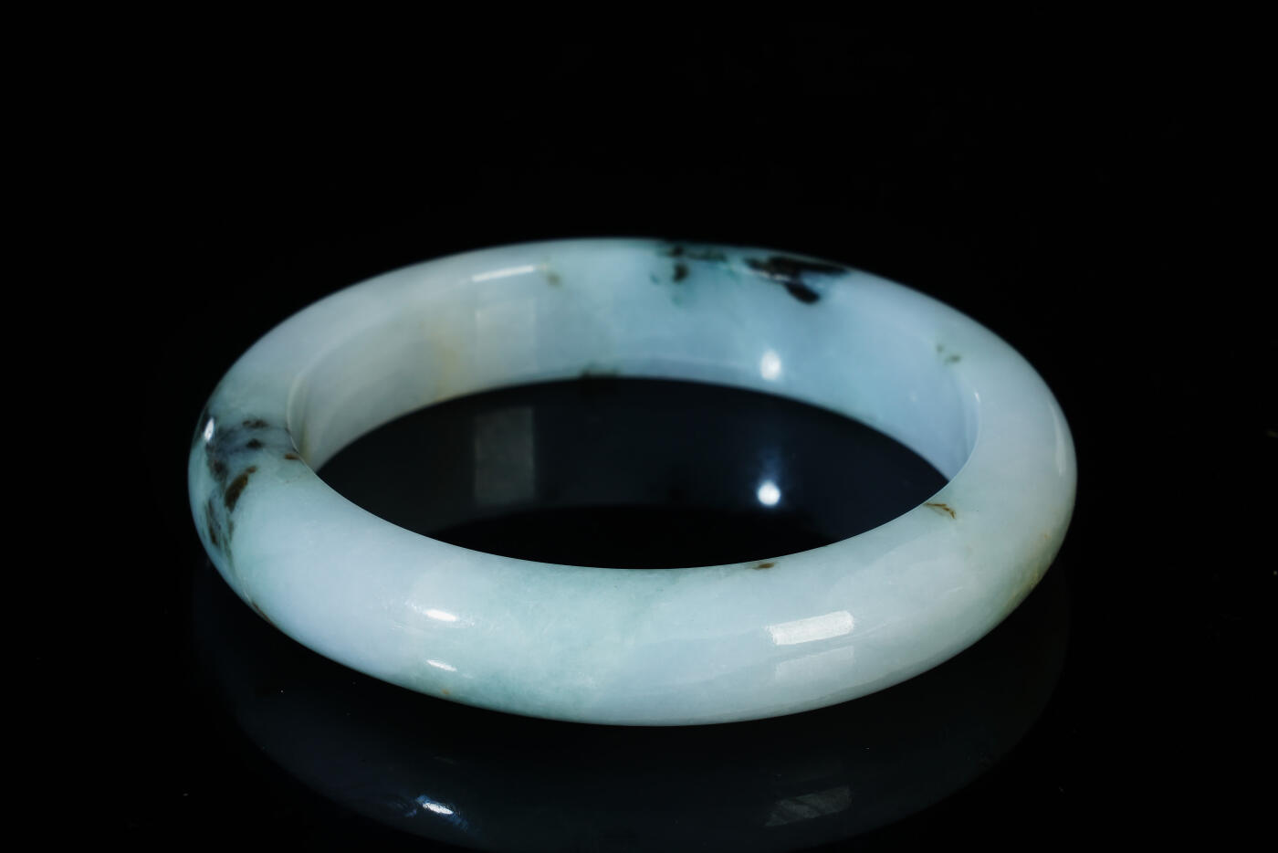 上海都达杂项专场八十一【全场包邮】  天然冰种带绿翡翠（A货）手镯 附鉴定证书97-9