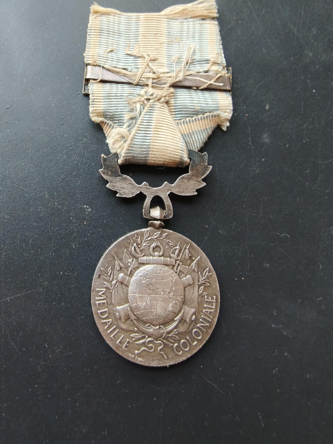 老王徽章第192期 法国殖民奖章    摩洛哥勋条    950银     20.6g