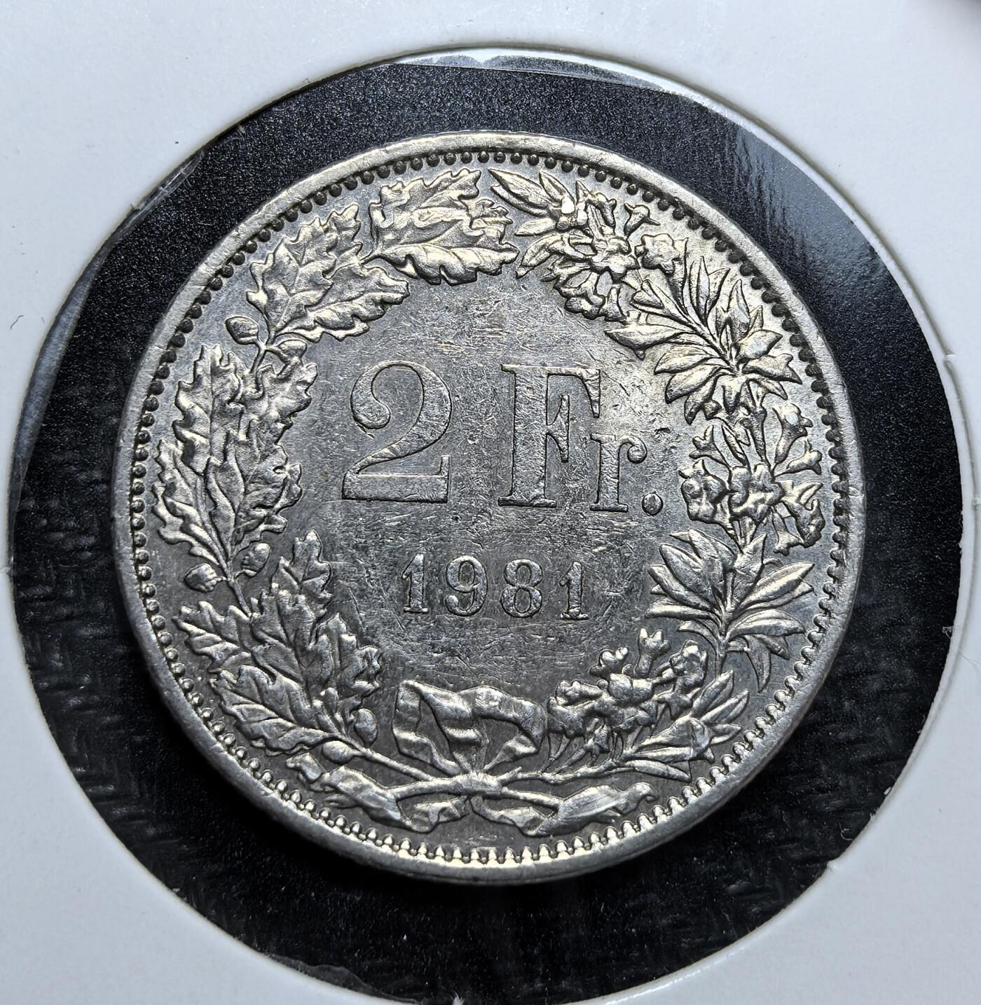 外国优质老铜币纪念币银币专场，周六晚上九点倒数截拍，满百包邮，周日发货,可寄存半年，喜欢朋友微信扫描二维码可直接参拍