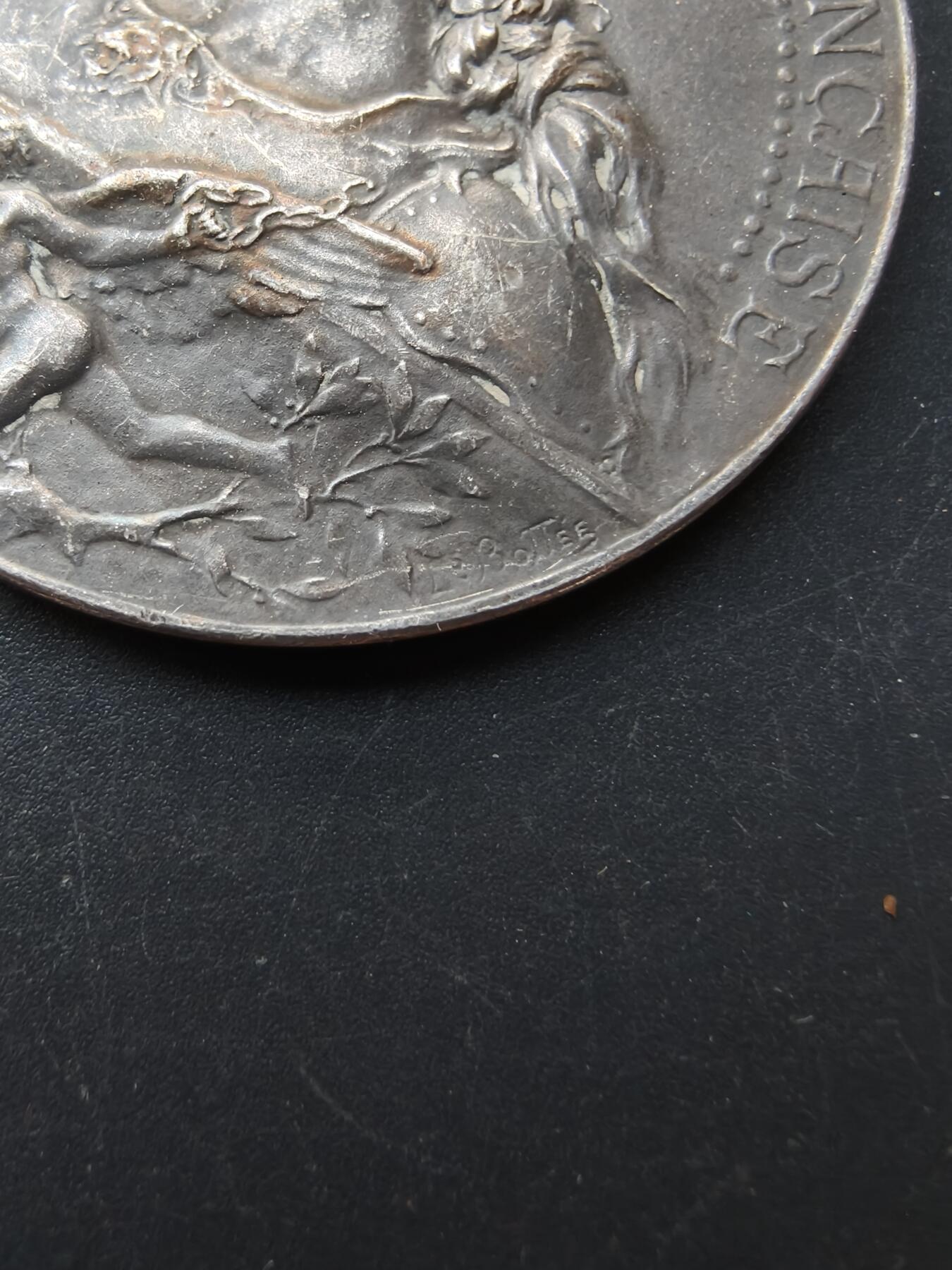 老王徽章第192期 法国参议员赠镀银大铜章     大师路易·波特作品     玛丽安娜       原盒       直径50mm     重量53.7g