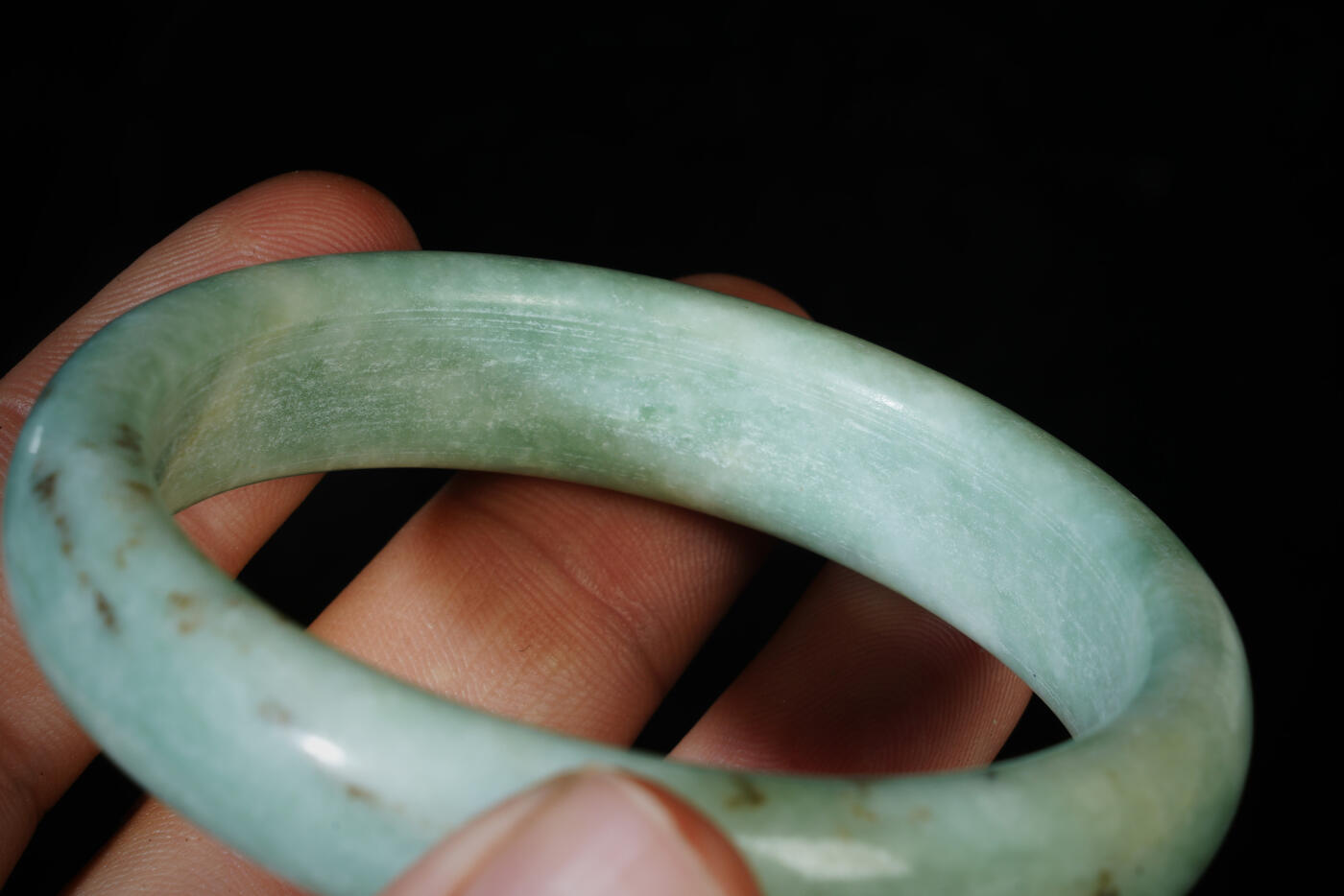 上海都达杂项专场八十一【全场包邮】  淡绿色玉手镯97-15