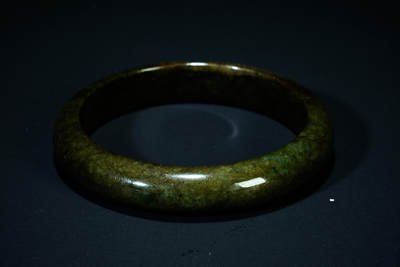 上海都达杂项专场103【全场包邮】  天然油青翡翠（A货）手镯 附鉴定证书97-11