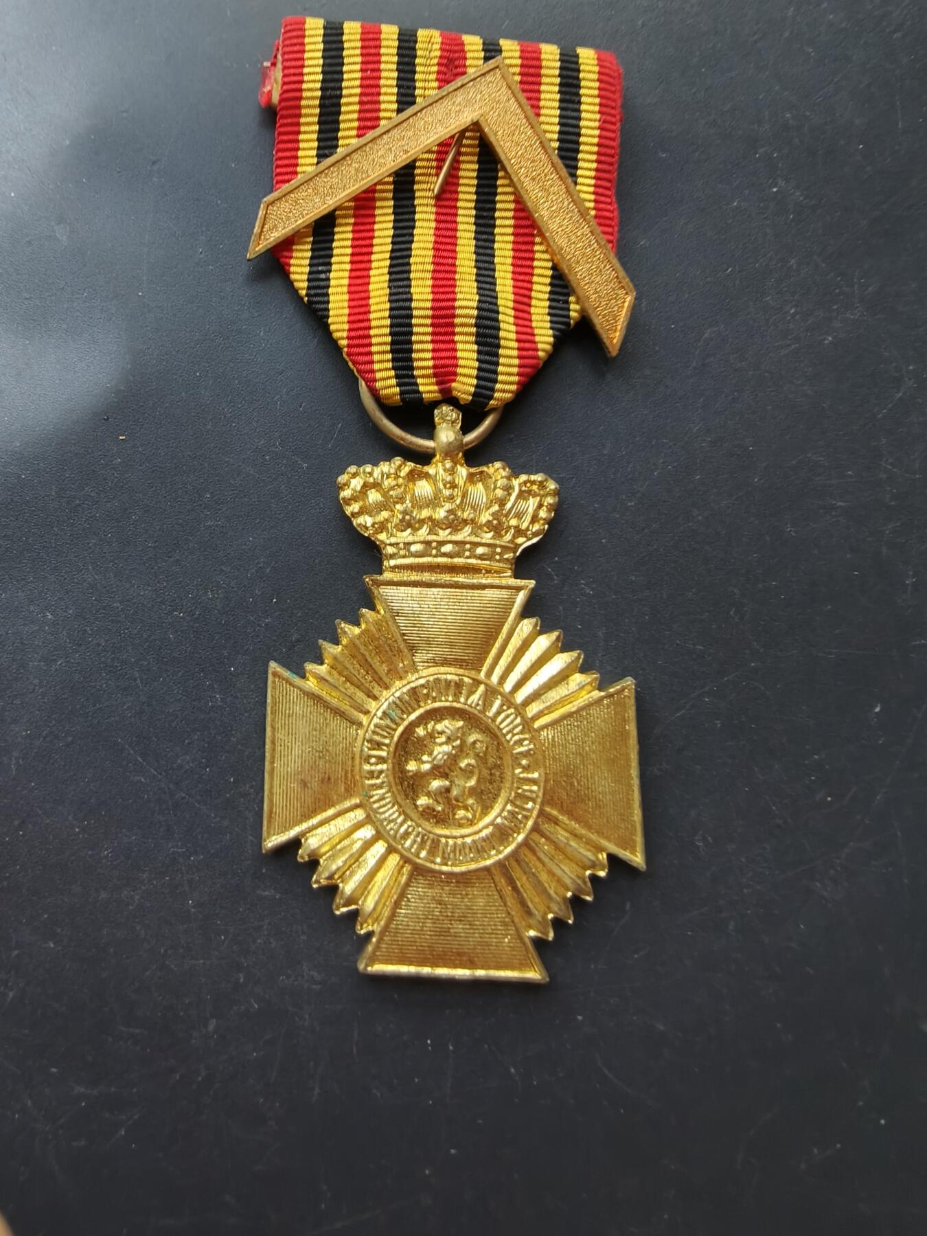 老王徽章第192期 比利时军事奖章    一级勋饰