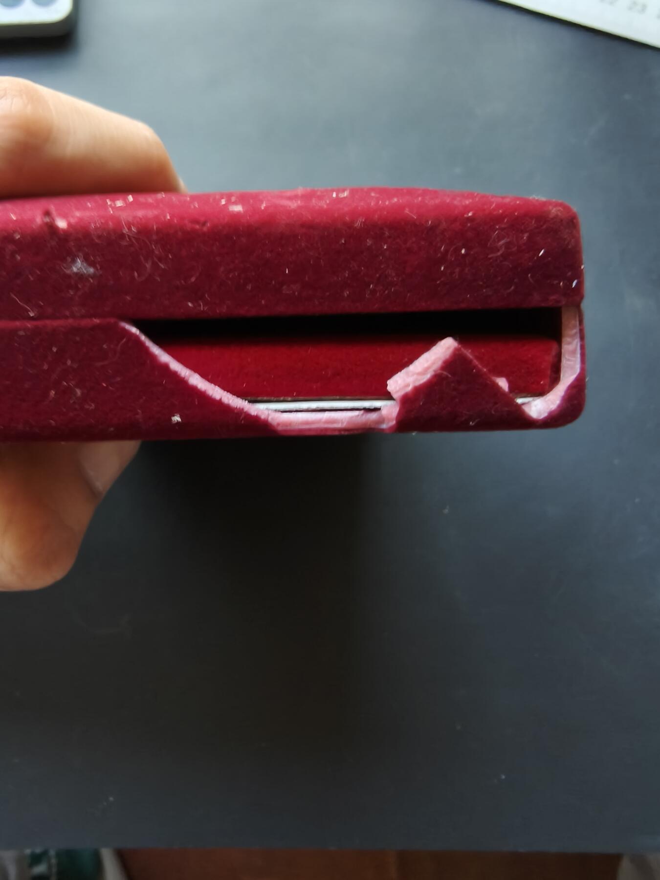 老王徽章第192期 波兰切哈努夫市圣彼得雕像50周年大铜章     原盒     盒子外部有损坏       直径70mm      重量148.2g