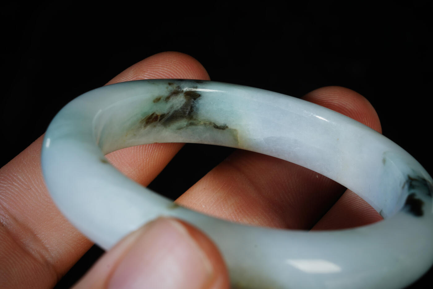 上海都达杂项专场八十一【全场包邮】  天然冰种带绿翡翠（A货）手镯 附鉴定证书97-9