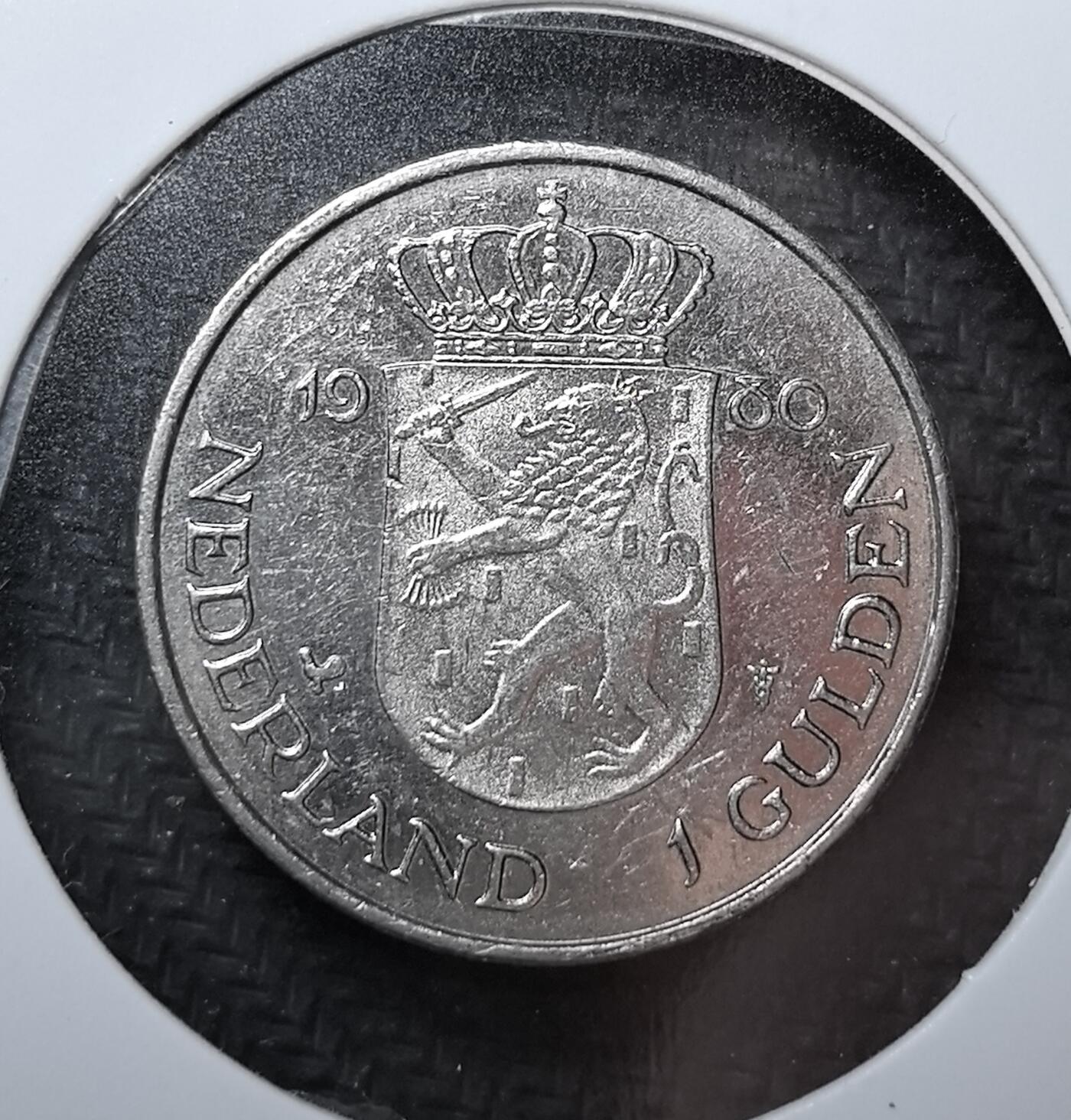 外国优质老铜币纪念币银币专场，周六晚上九点倒数截拍，满百包邮，节前出差在外，5月3日统一发货,可寄存半年，喜欢朋友微信扫描二维码可直接参拍