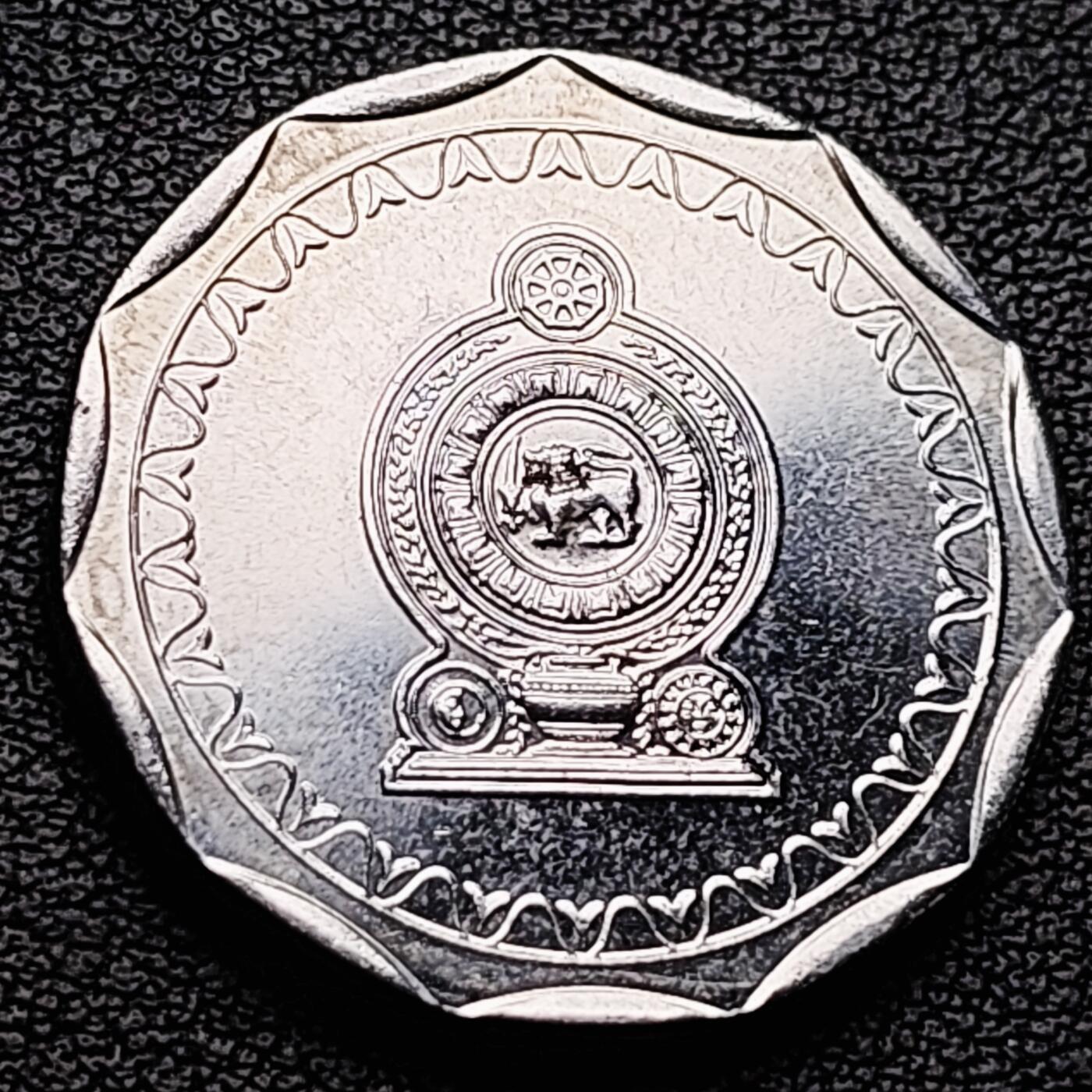 泉币菌-第227场-拍品多 请提前出价 2013年斯里兰卡 10卢比不锈钢币 26毫米 铜钱纪念币