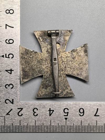 小驴勋章奖章收藏4月18日周六晚六点拍卖（珍爱和平，收藏战争，铭记历史，勿忘国耻，忠党爱国。有偿代拍，送拍规则在简介最后，参拍须阅读规则后再参拍，关系到运费包装发货时效真假辨别等关键信息，拍卖时不再发原图，看大图店主微信码在拍卖店铺介绍里或者找我要） 现代工艺品 EKI 非原品