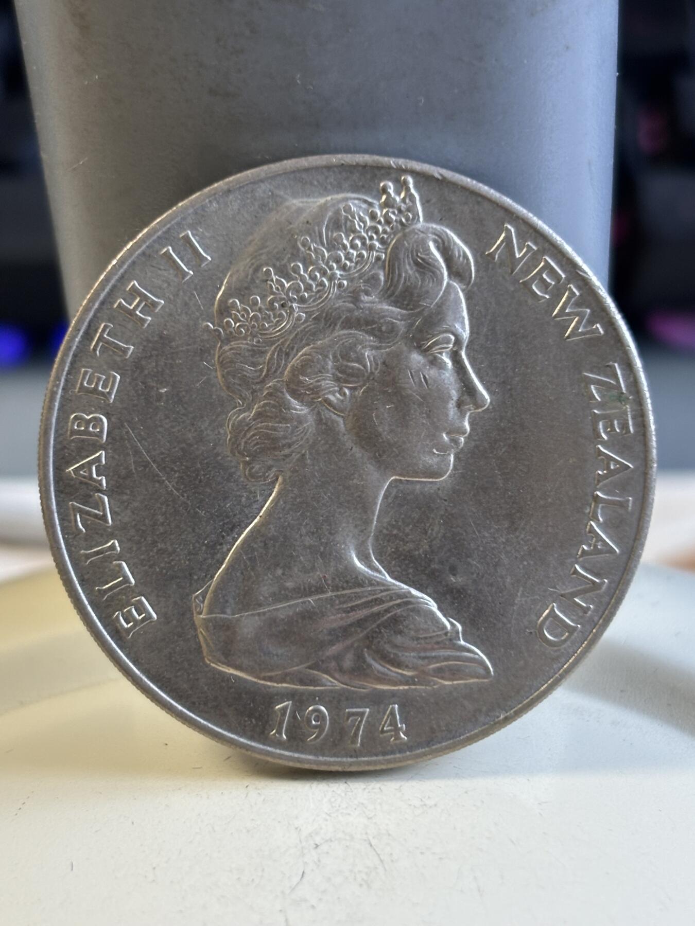 第197期拍卖 新西兰1974年英联邦运动会纪念币