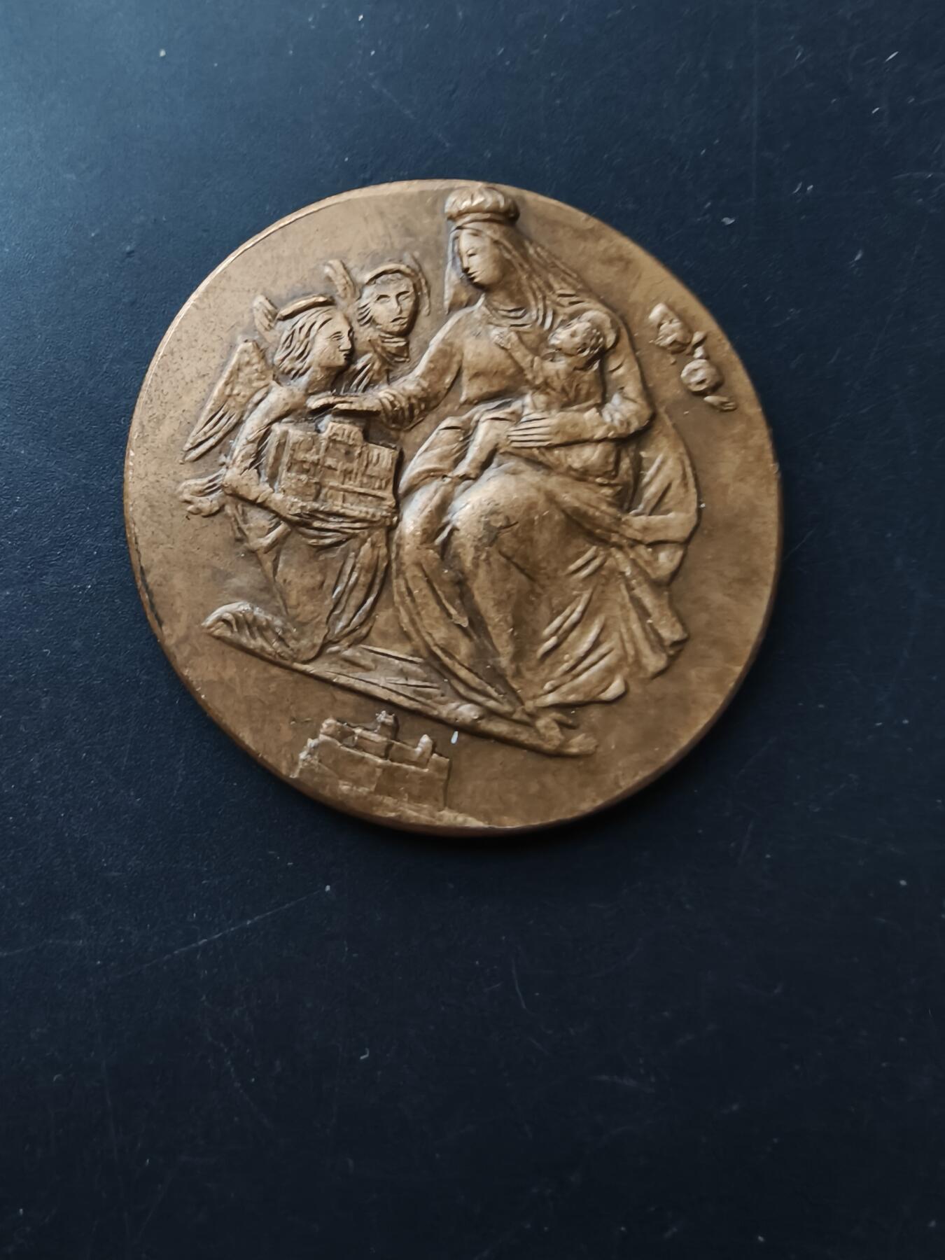 老王徽章第192期 意大利巴尔迪圣母朝圣地1960年纪念铜章      直径44mm     重量34.9g