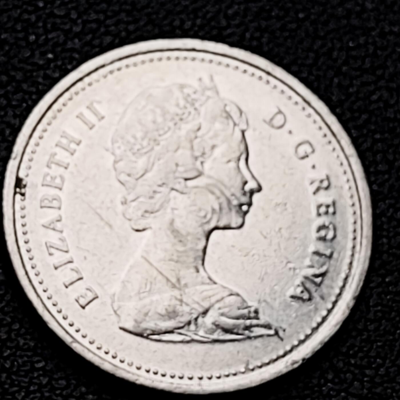 泉币菌-第226场-拍品多 请提前出价 高币值 加拿大1985年1/4加拿大元 伊丽莎白二世 驯鹿 24mm 