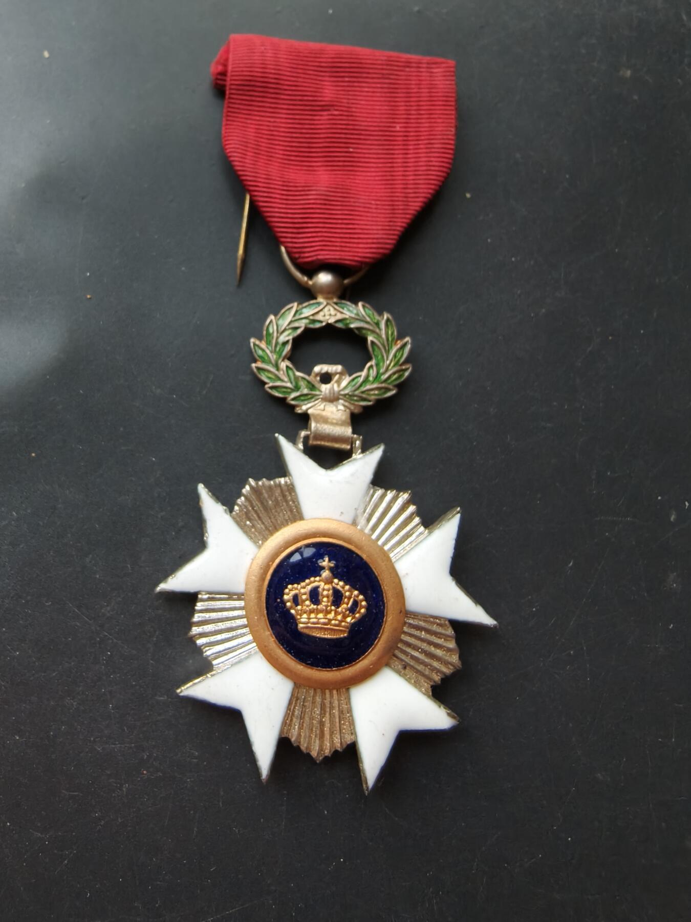 老王徽章第192期 骑士级比利时王冠勋章