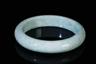 上海都达杂项专场102【全场包邮】  天然冰糯种翡翠（A货）手镯 附鉴定证书97-5