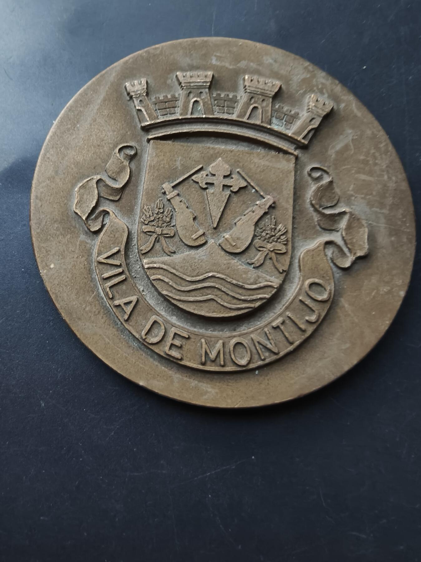 老王徽章第192期 葡萄牙蒙蒂茹市1982年MONTIAGRI农业博览会大铜章     直径77mm     重量186.8g