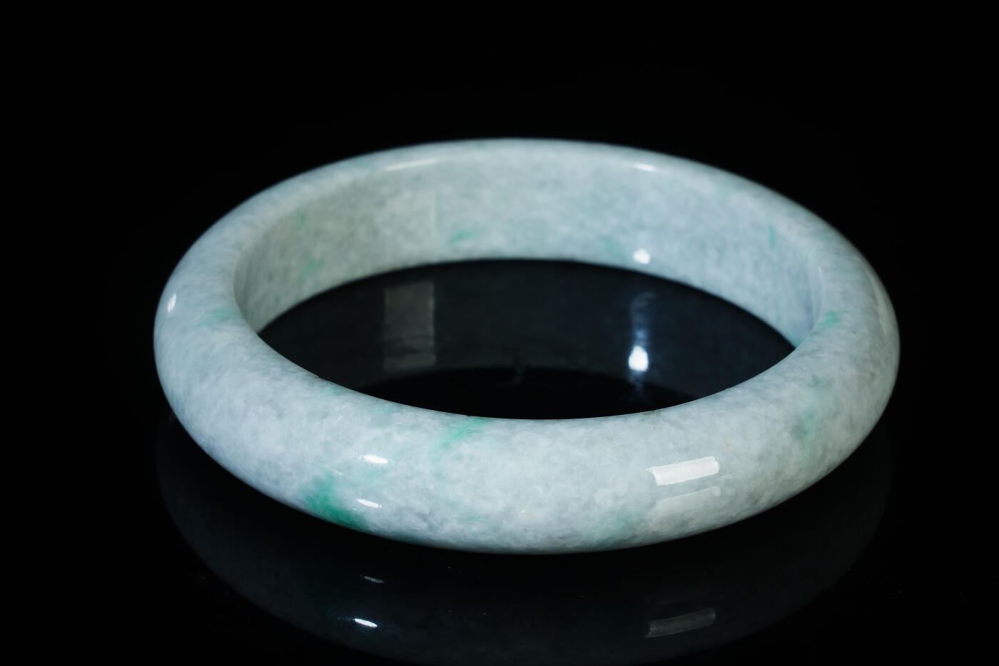 上海都达杂项专场八十一【全场包邮】  天然冰糯种翡翠（A货）手镯 附鉴定证书97-5