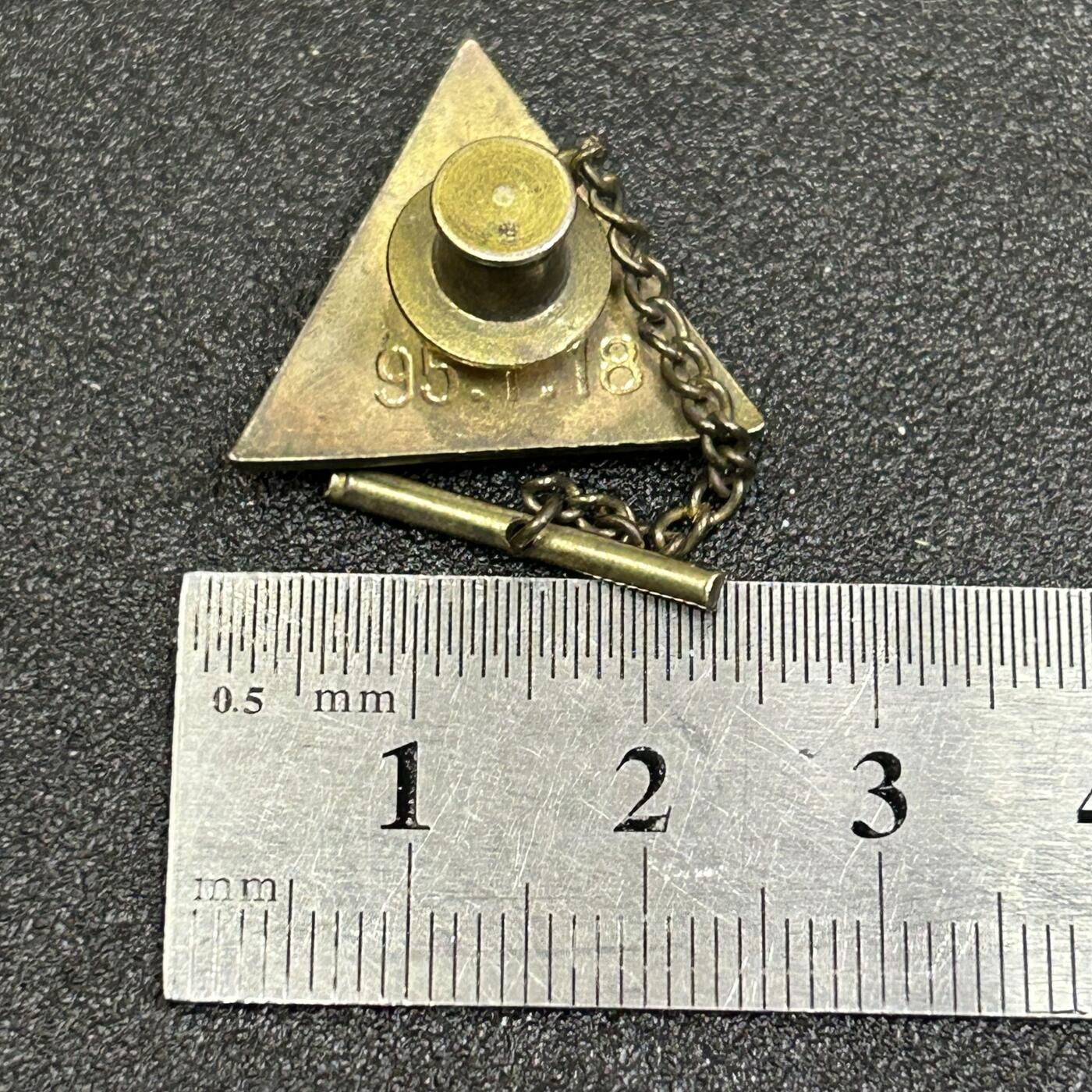 西秦中古拍卖第八十四期  90年代 厦门市法官协会证章