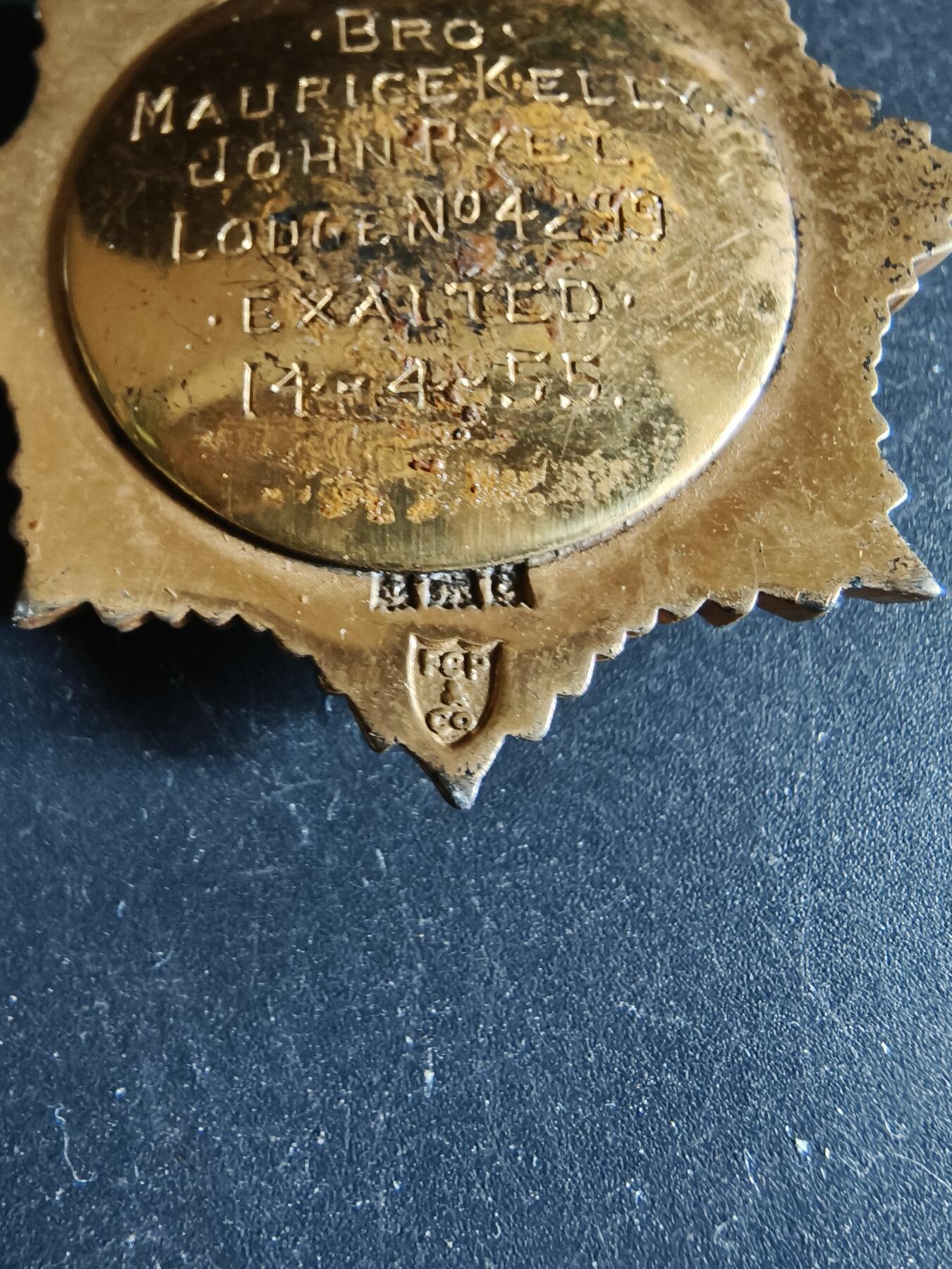 老王徽章第192期 英国皇家野牛兄弟会奖章     925银镀金珐琅     45.5g