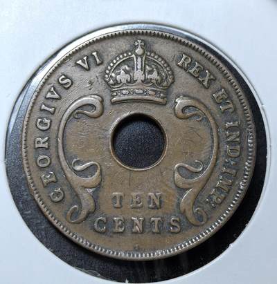 外国优质老铜币纪念币银币专场，周六晚上九点倒数截拍，满百包邮，节前出差在外，5月3日统一发货,可寄存半年，喜欢朋友微信扫描二维码可直接参拍 - 英属东非1941年10分I版改刻蒙巴萨1943字样，正面为英王乔治六世头衔与王冠，是二战时期英属东非殖民地的流通辅币，币面有后世刻字，见证英属东非殖民货币史。