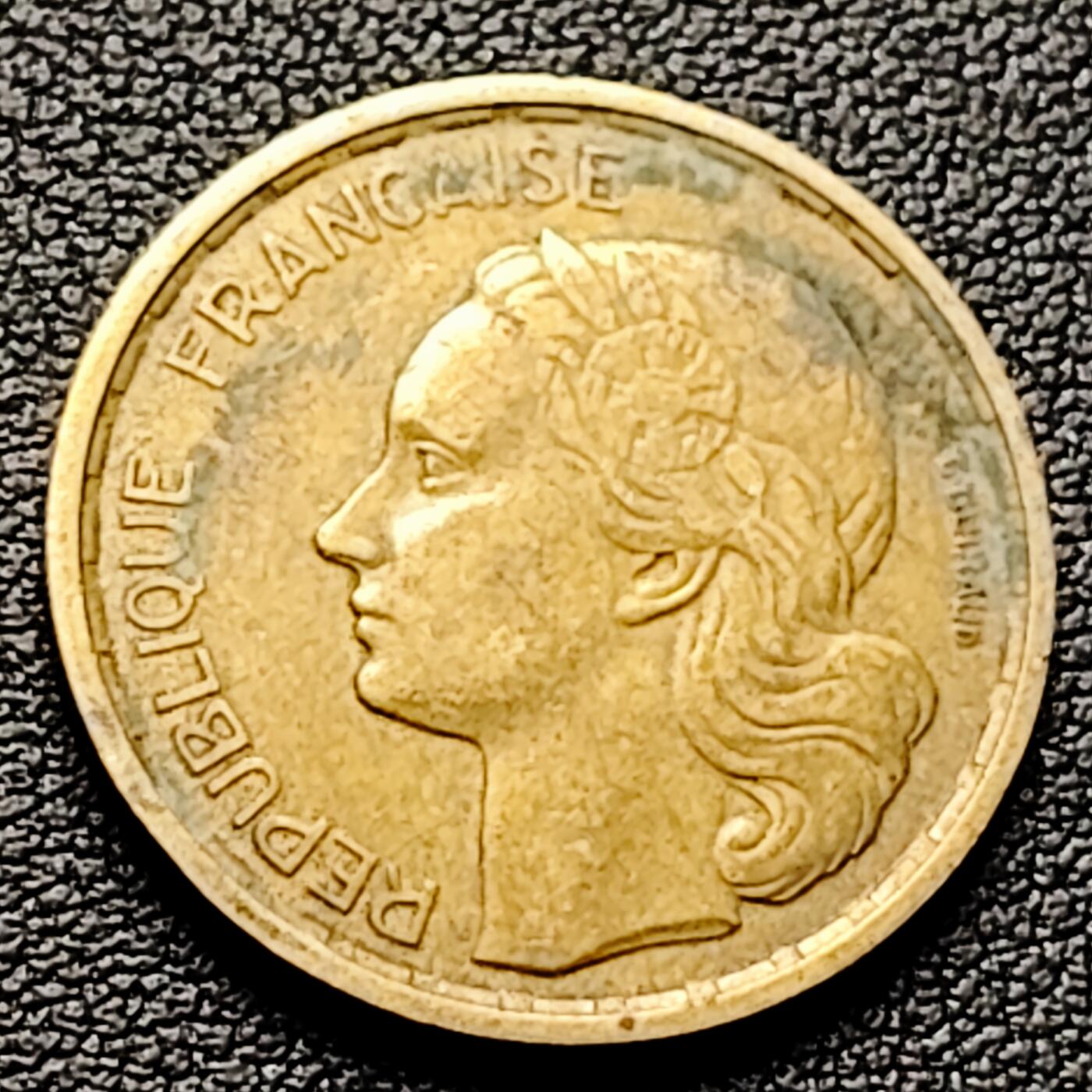 泉币菌-第226场-拍品多 请提前出价 法兰西女神 法国1950年 20法郎铝青铜币 23mm  公鸡 纪念币铜钱