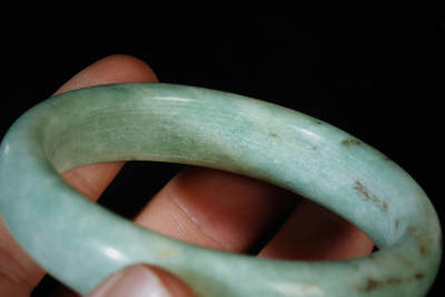 上海都达杂项专场103【全场包邮】  淡绿色玉手镯97-15