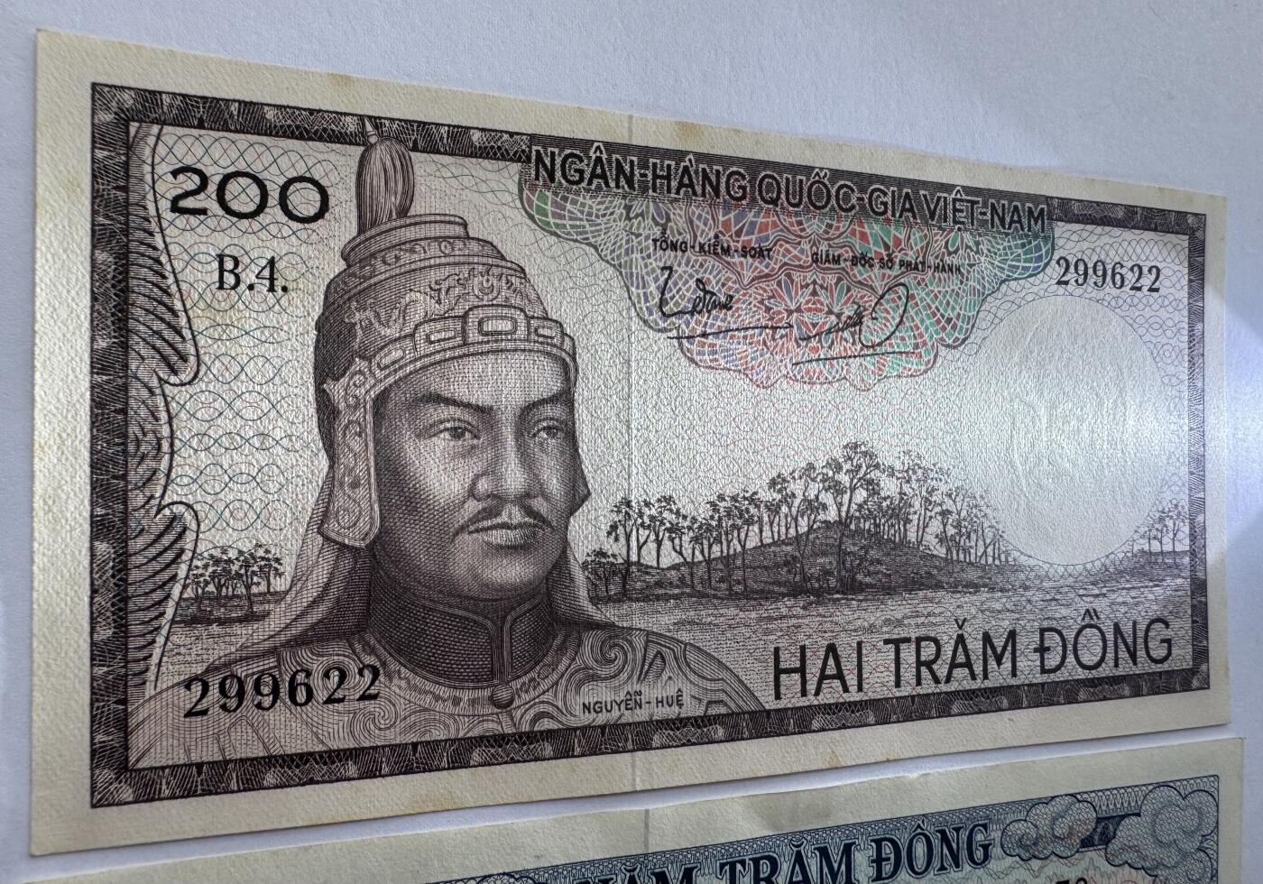 2026第7场（总第234期）：精品外钞、塑料钞、测试钞综合场  越南国家银行/南越1966年版200、500盾/人像水印一对（旧品如图）