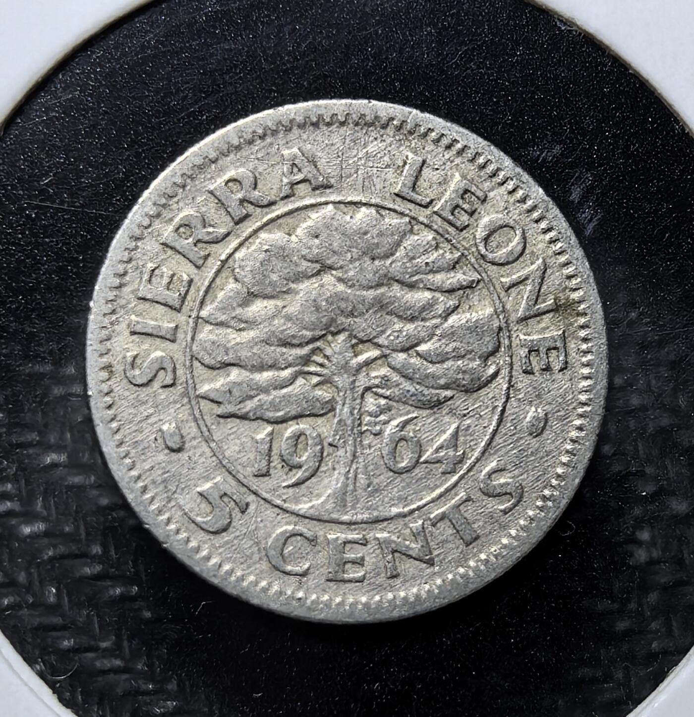 外国优质老铜币纪念币银币专场，周六晚上九点倒数截拍，满百包邮，周日发货,可寄存半年，喜欢朋友微信扫描二维码可直接参拍