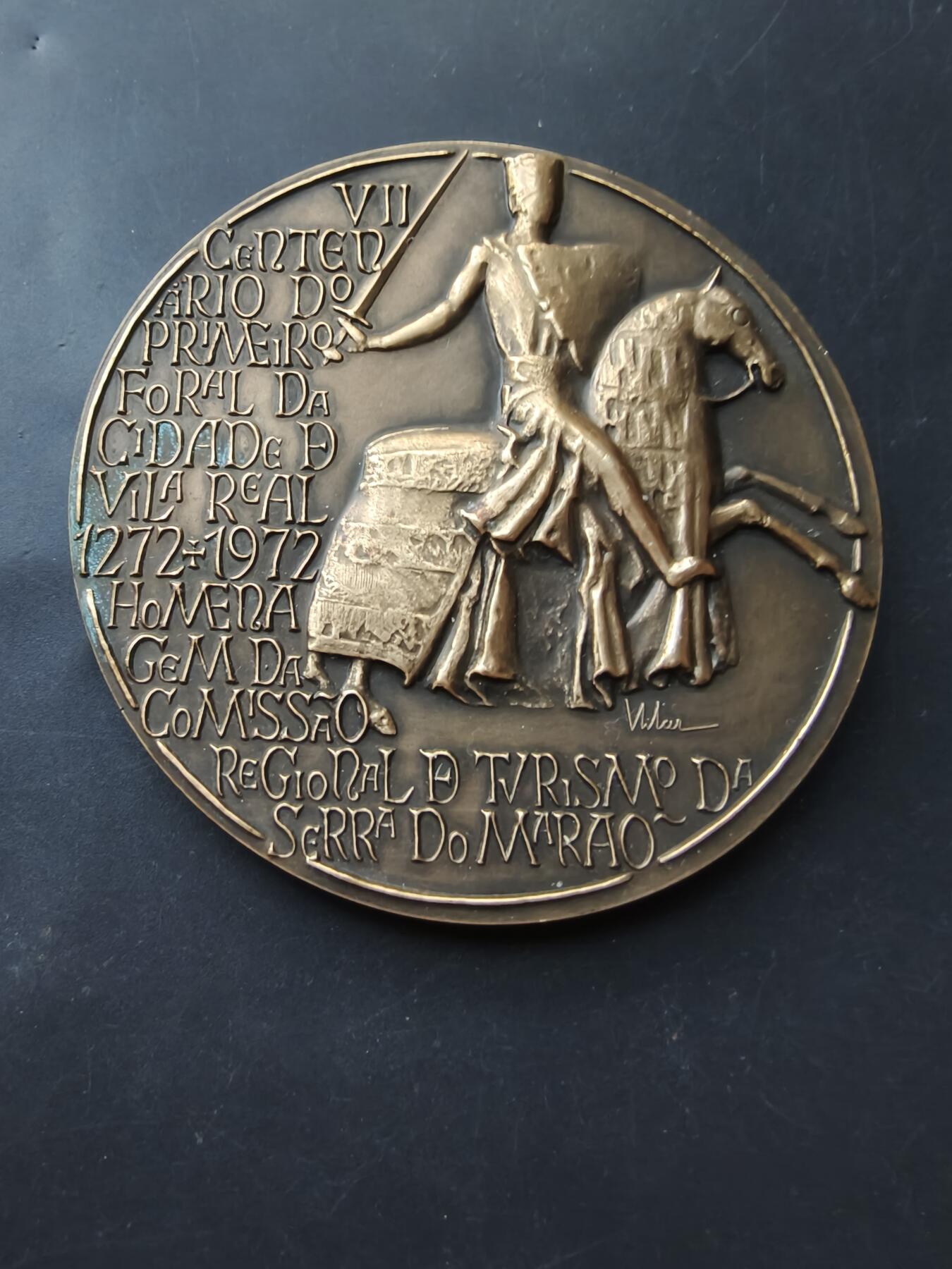 老王徽章第192期 葡萄牙维拉雷尔城建城700周年大铜章      直径90mm     重量272.1g
