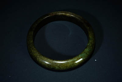 上海都达杂项专场103【全场包邮】  天然油青翡翠（A货）手镯 附鉴定证书97-11