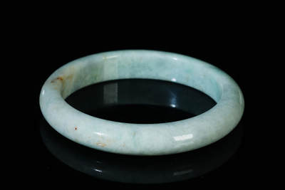 上海都达杂项专场102【全场包邮】  天然冰绿种翡翠（A货）手镯 附鉴定证书97-6