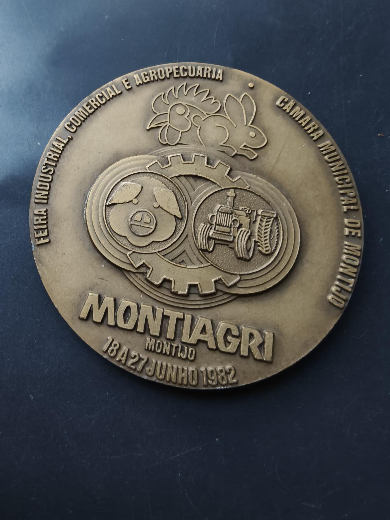 老王徽章第192期 葡萄牙蒙蒂茹市1982年MONTIAGRI农业博览会大铜章     直径77mm     重量186.8g