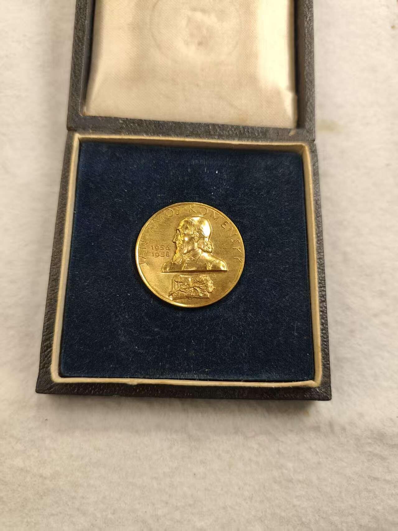 G&W世界散币，银币处理专场（第48场） 捷克 伟大教育家 杨 阿姆斯 夸美纽斯纪念镀金铜章