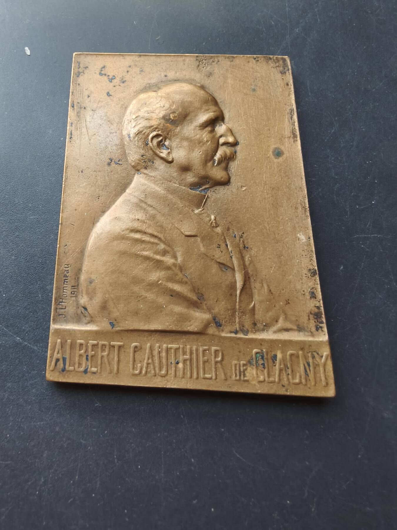 老王徽章第192期 法国塞纳-瓦茨省众议员阿尔贝·戈捷·德·克拉尼方形大铜章       尺寸51×73mm     重量104.1g