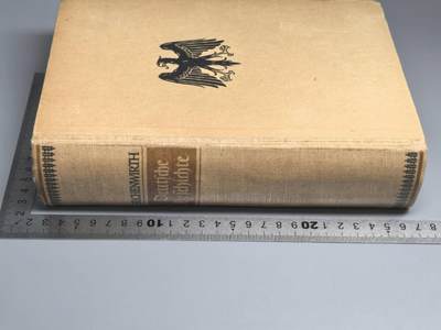 小驴勋章奖章收藏4月18日周六晚六点拍卖（珍爱和平，收藏战争，铭记历史，勿忘国耻，忠党爱国。有偿代拍，送拍规则在简介最后，参拍须阅读规则后再参拍，关系到运费包装发货时效真假辨别等关键信息，拍卖时不再发原图，看大图店主微信码在拍卖店铺介绍里或者找我要） 德国历史从德国早期到现代 二战德国1942年莱比锡乔治出版 有多张照片绘画地图 书本厚重 德文原版