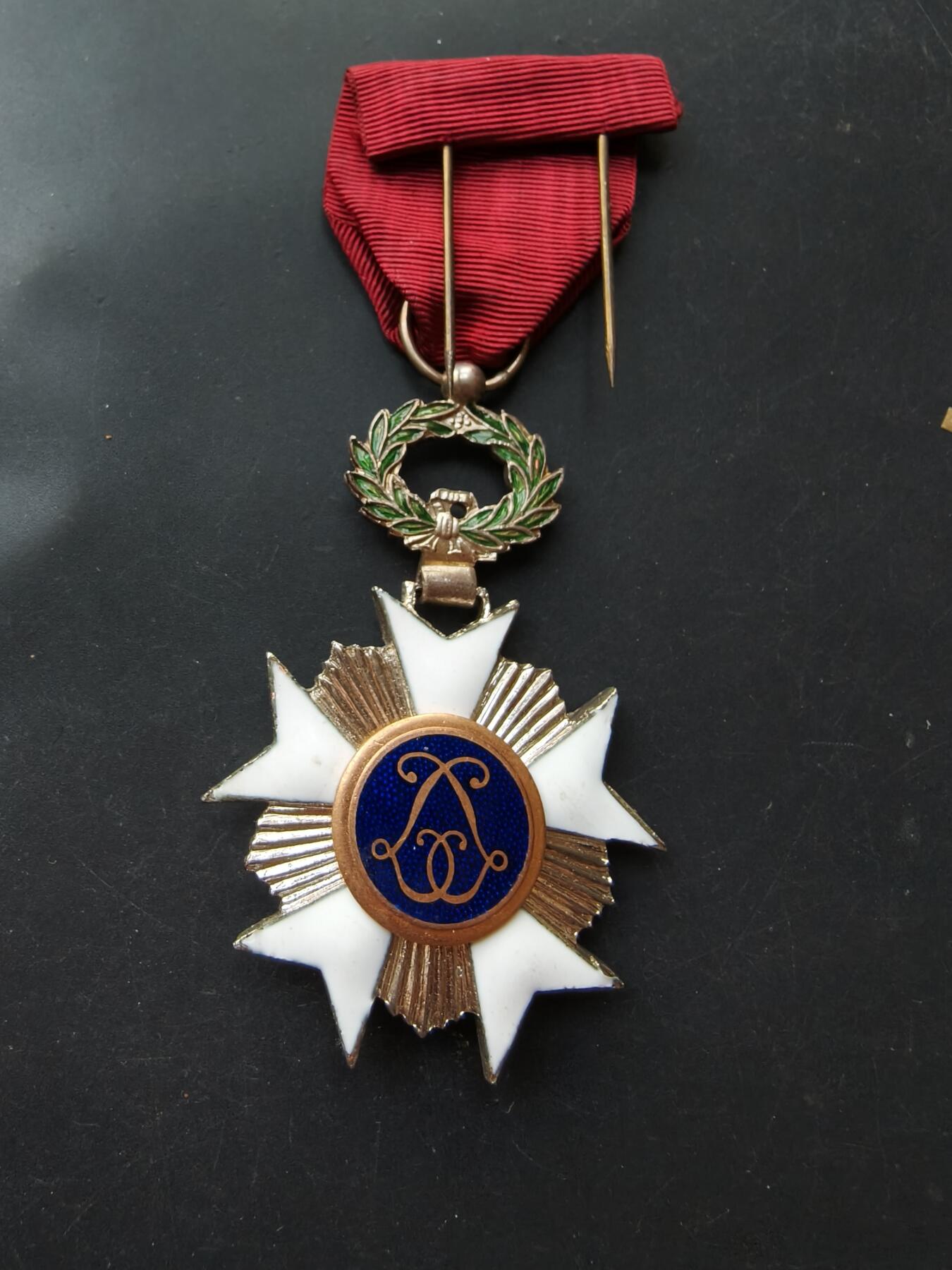 老王徽章第192期 骑士级比利时王冠勋章